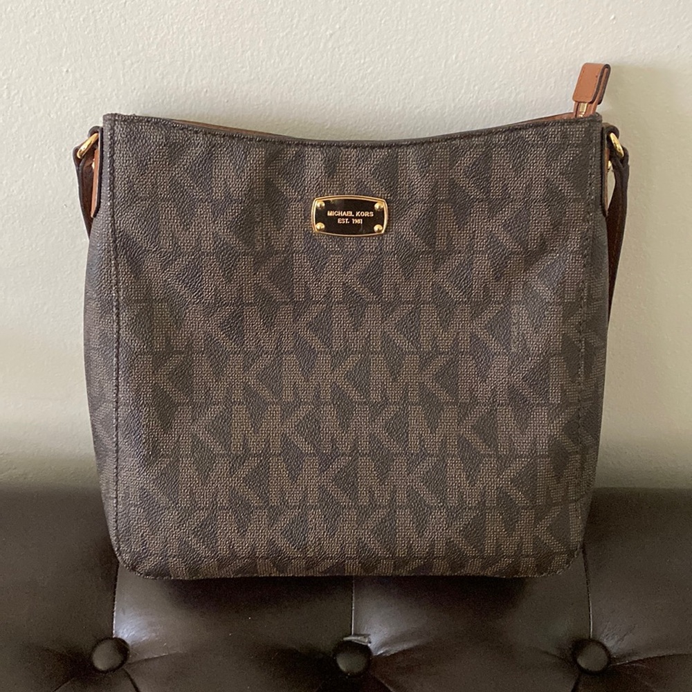 Micheal Kors Womens Scatchel Purse